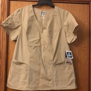 Adar women’s scrub top